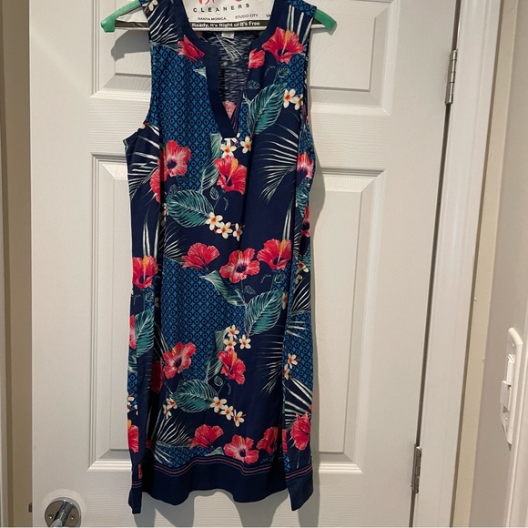 Tropical print Tommy Bahama shift dress. Size large. - Picture 1 of 4